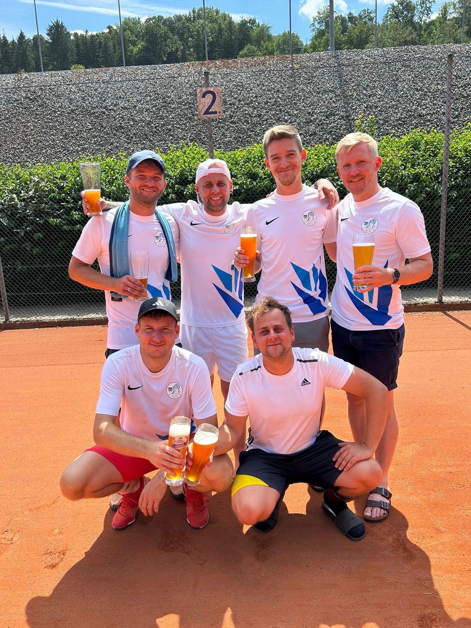 Herrenmannschaft steigt ungeschlagen in Bezirksstaffel 1 auf